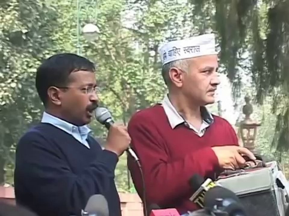 AAP Dharna Outside Rail Bhawan (First and Second Day)