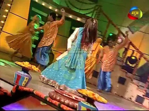 Full on Bhojpuri dhamal-Dinesh Lal Yadav & Pakhi Hegde Dance performance