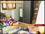 Thieves looted valuables worth 10 lakhs in Hyderabad