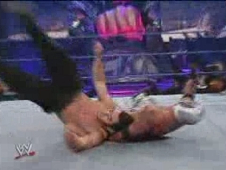 WWE  2004 Rey Mysterio's incredible move