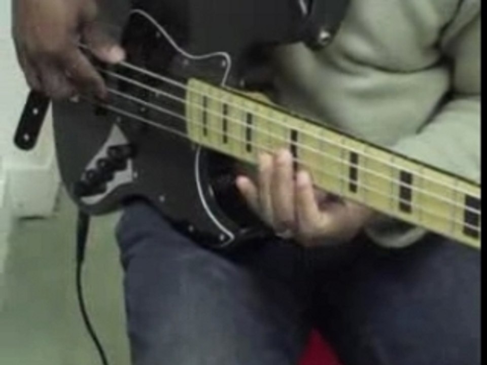 SYRILLES MAMBINGO - BASS - PARDONNE-MOI