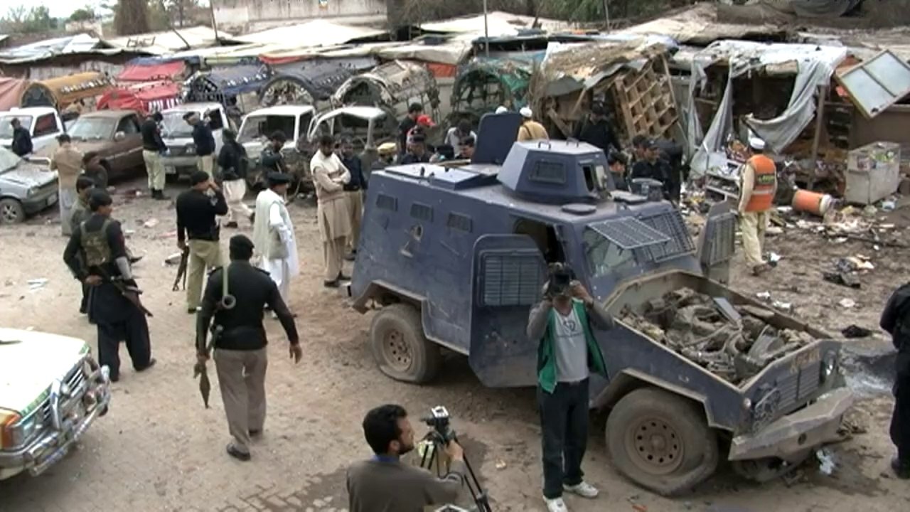 Pakistan: une série d'attentats à Peshawar et Quetta