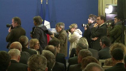 Ayrault: "la France a des atouts pour développer son industrie"