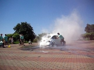 burn out jusqu'à éclatement pneu