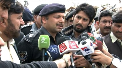 19 killed in two bomb attacks in Pakistan