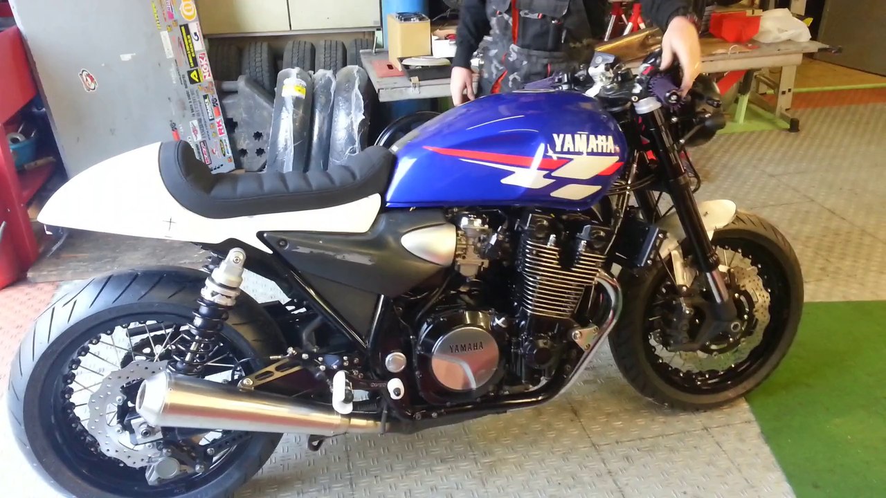 XJR 1300 CAFE RACER 1er essai de roulage