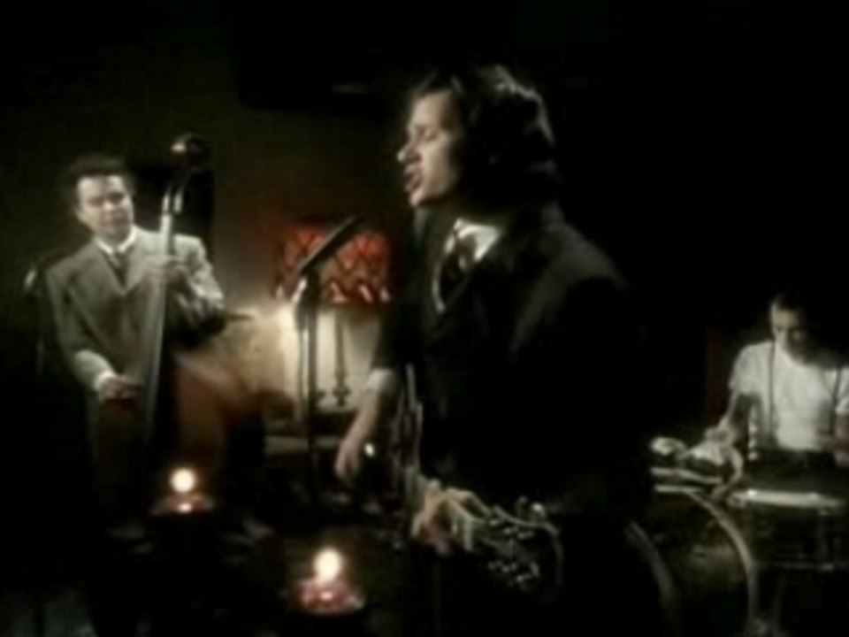 Blink 182- I Miss You (Music Video)