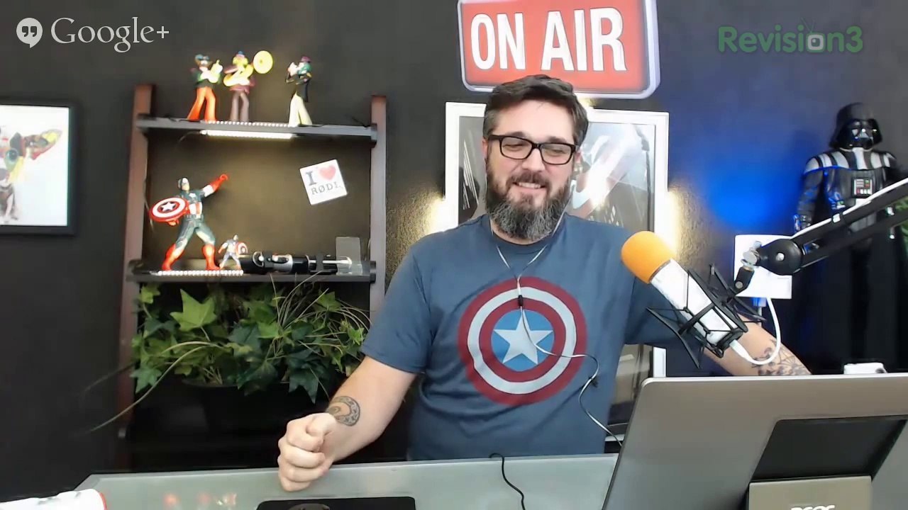 Geeks and Gear:  Cali Lewis - GeekBeat Tips & Reviews