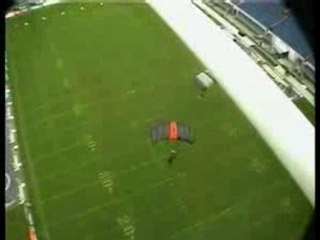 BASE JUMP depuis le stade de Schalke 04