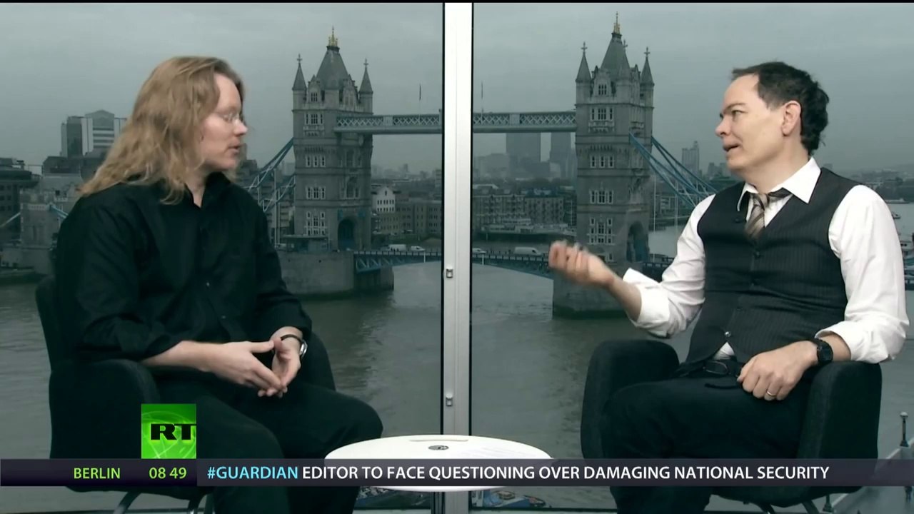 Keiser Report: Banksters aka Tongue Eating Isopods (E531)