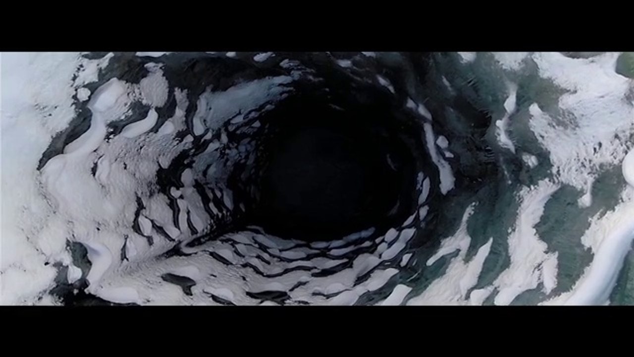 Visit of mountain Ice caves with quadricopter... Crazy!