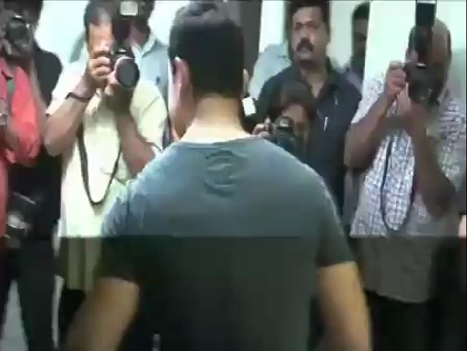 Aamir turns 49, dedicates year to 'Satyamev Jayate' - IANS India Videos