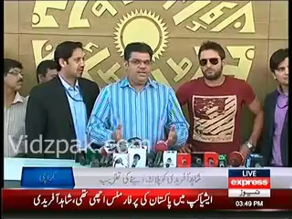 Bahria Town gifts Plot to Shahid Afridi for his perfomance in Asia Cup