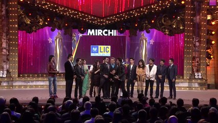 Shahrukh khan Sings and Subhas Ghai dances on the stage of 6th Royal Stag