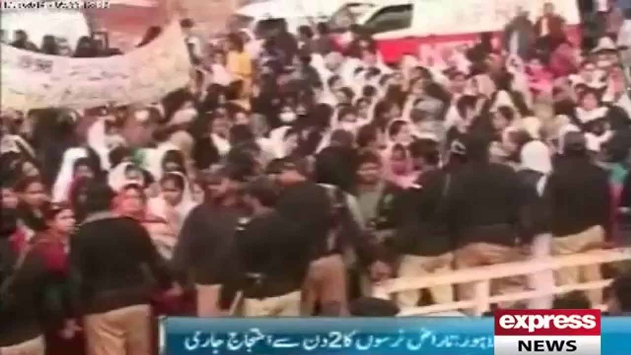 Nurses protest in Lahore