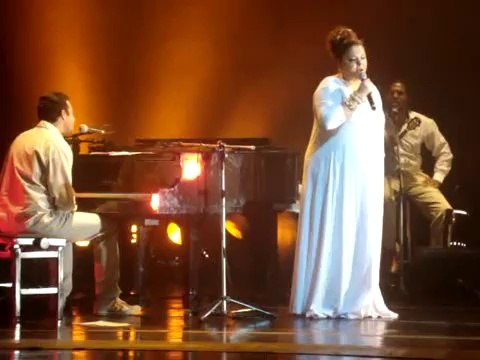 Fabiana Cozza canta 'Congada'