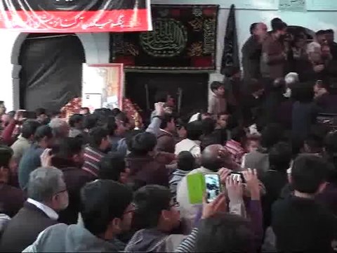 Beautiful Manqabat Sohnia Raba by Farhan Ali Waris at majlis Barsi Tahir kazmi at Sargodha