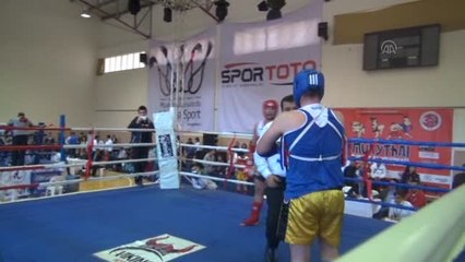 Muay Thai: Çocuklar, Gençler, Büyükler Bay ve Bayanlar Türkiye Şampiyonası