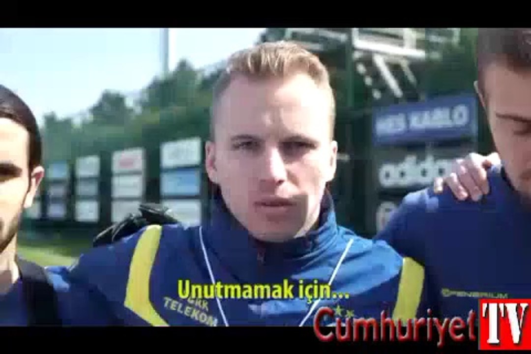 Fenerbahçeli futbolculardan ''Adalete Fener Yak''