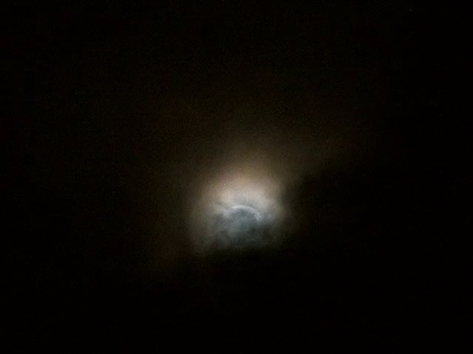 moon singing