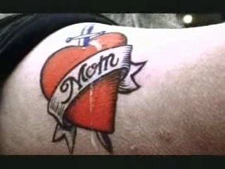 Pub-toyota-chat-noir