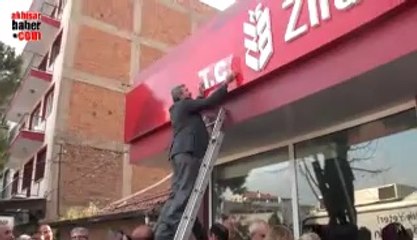 MHP Akhisar Teşkilatı Ziraat Bankası’na T.C. Taktı