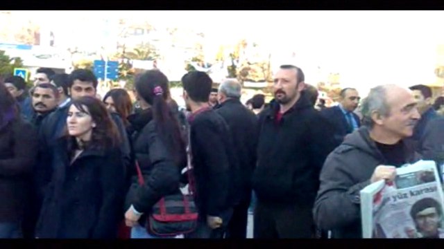 İstanbul Kartal'da AKP Numayiş ( Miting - 03.2014 ) alanında hadiseler ;