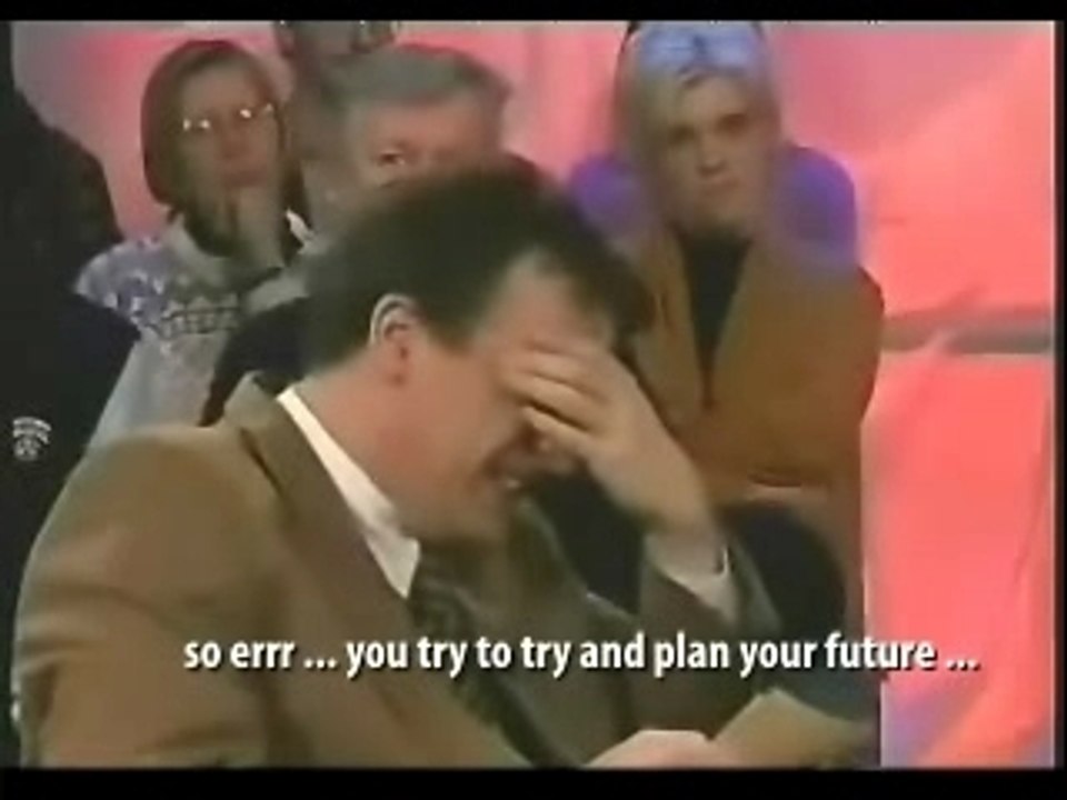 mort-de-rire-presentateur