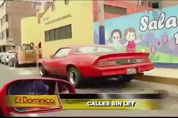 Calles sin ley: conductores estacionan sin respeto por las normas de tránsito