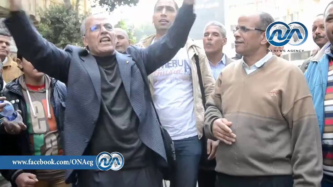 هتافات العمال أمام الوزراء : سيسي ياسيسي .. مرتبي قبل رئيسي
