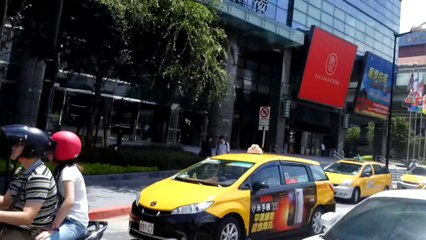 POLICE Catch Me doing BURNOUT - Sean 2