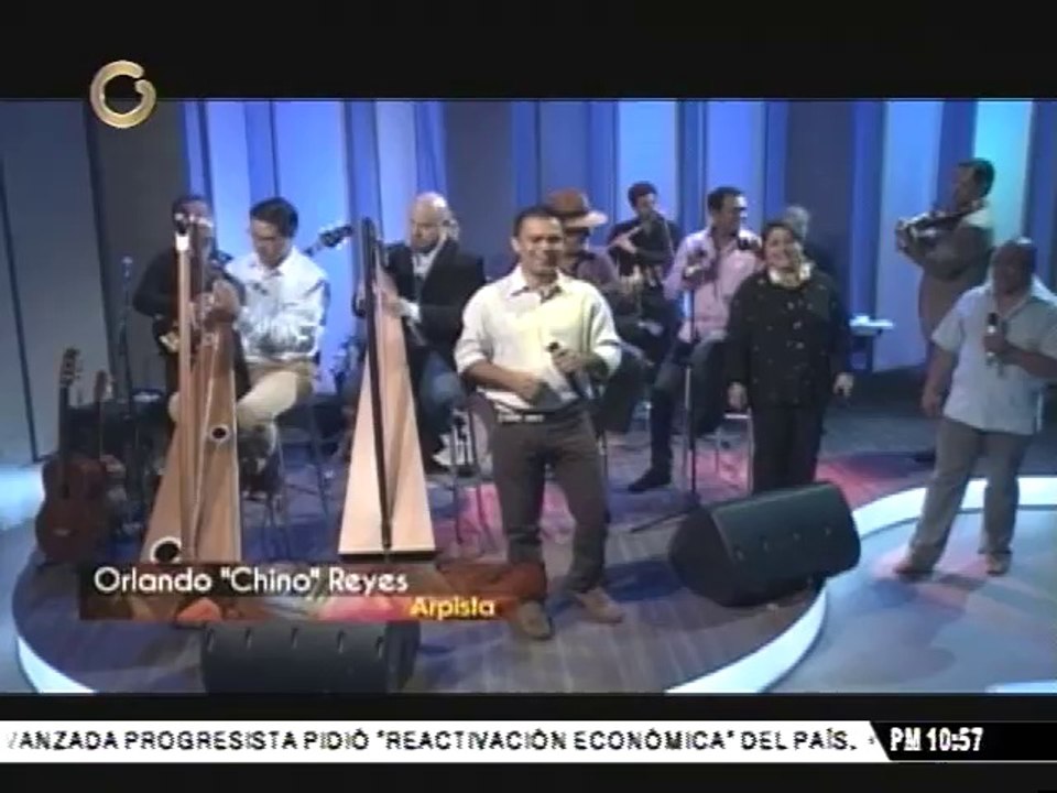 Artistas interpretan Caballo Viejo, en homenaje al Tío Simón