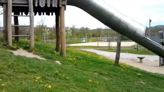 Stunts in Playground Jumping-1