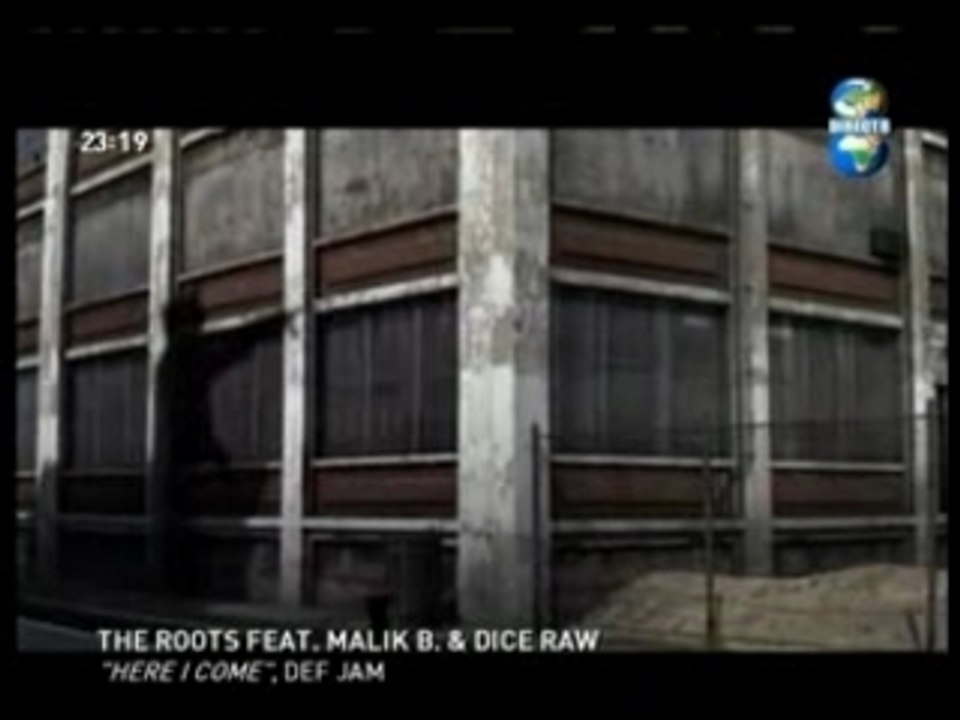 The Roots à l'Elysée Montmartre