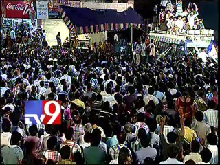 Y.S Jagan's road show at Rajahmundry