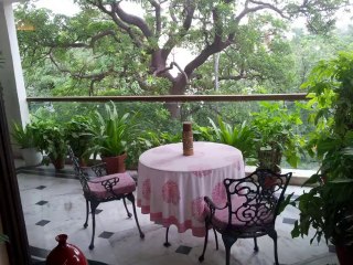 3 BHK fully furnished apartment for lease in New Friends Colony