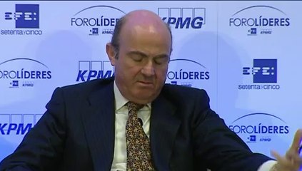 De Guindos cree que la moderación salarial debe continuar para crear empleo