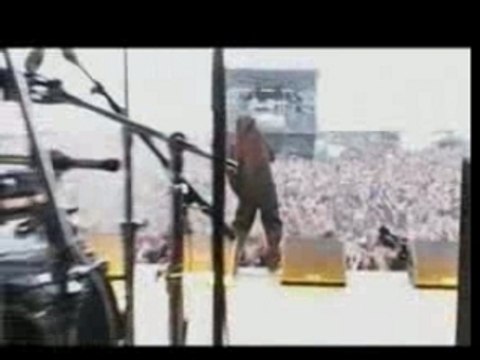 Six Feet Under-TNT (live AcDc cover)