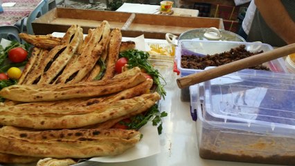 Afiyetli Sofralar Yemek Portalı , Feshane'de - BAFRA PİDESİ