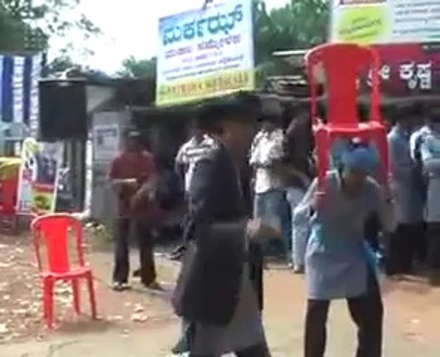 Campus Front Street Drama- Konnittum Marikkathavar- Part1[240P]