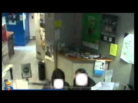 Napoli - Rubavano soldi dai conti correnti di invalidi 13 arresti -2- (17.03.14)