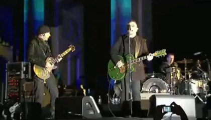 U2 - One + Magnificent (live)