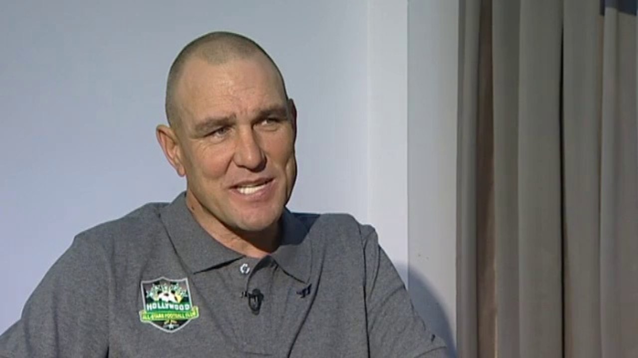 Vinnie Jones: McDermott hasn't had a fair crack of the whip #LUFC