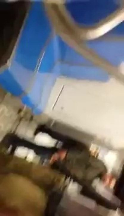 Kadıköy metrosunda karşıt görüşlülerin kavgası // Haber2e.com