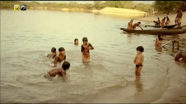 TV3 - Dilluns i dimarts, a les 22.35 - Descalç sobre la terra vermella , estrena a TV3