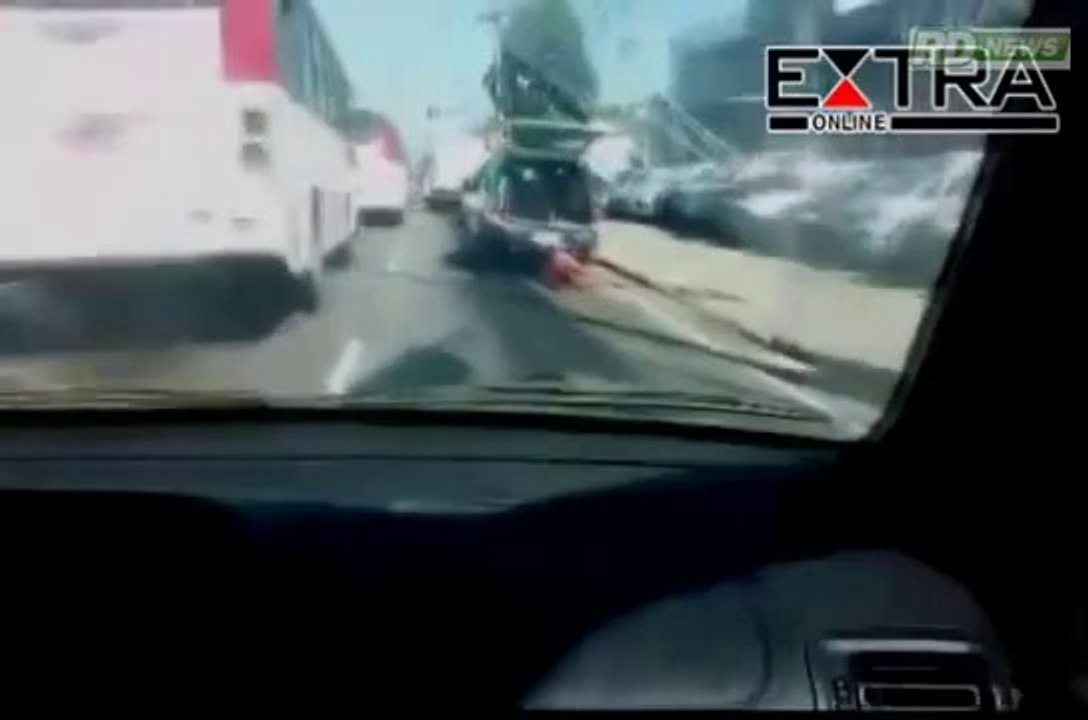 Viatura da PM arrasta mulher por rua da Zona Norte do Rio de Janeiro