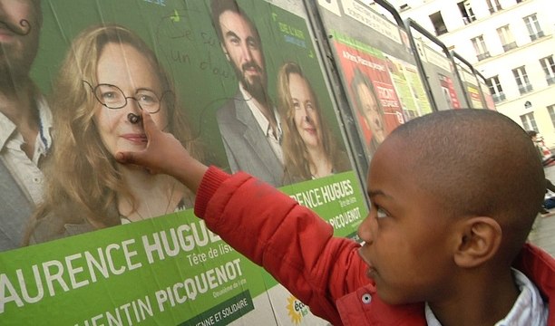 Quand les enfants commentent les affiches électorales des municipales
