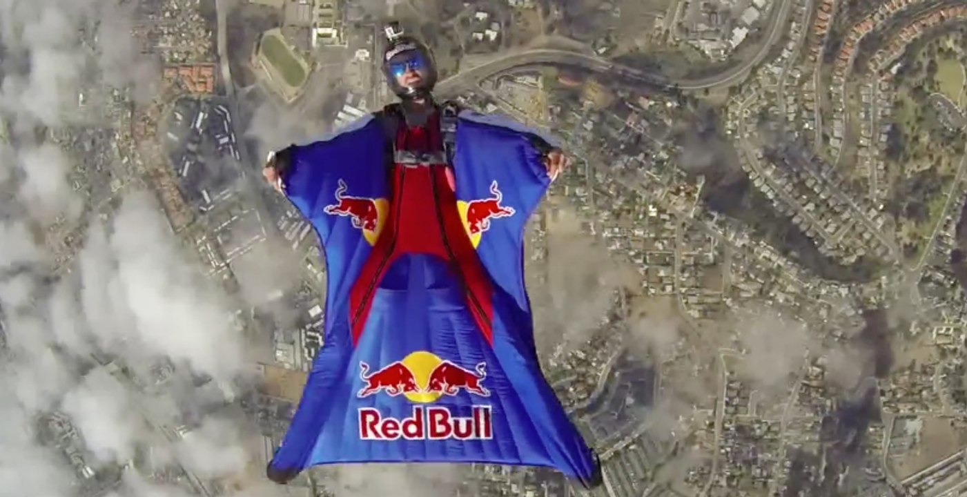 Hello Tuesday - Amazing Wingsuit Session