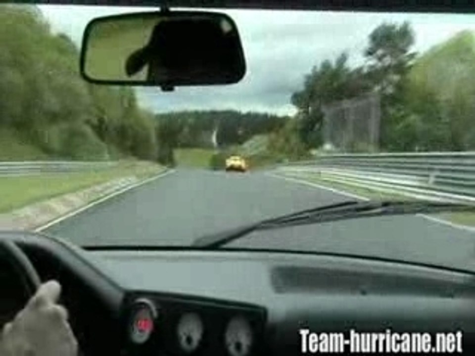 Bmw M3 e30 Bi-turbo vs Carrera GT