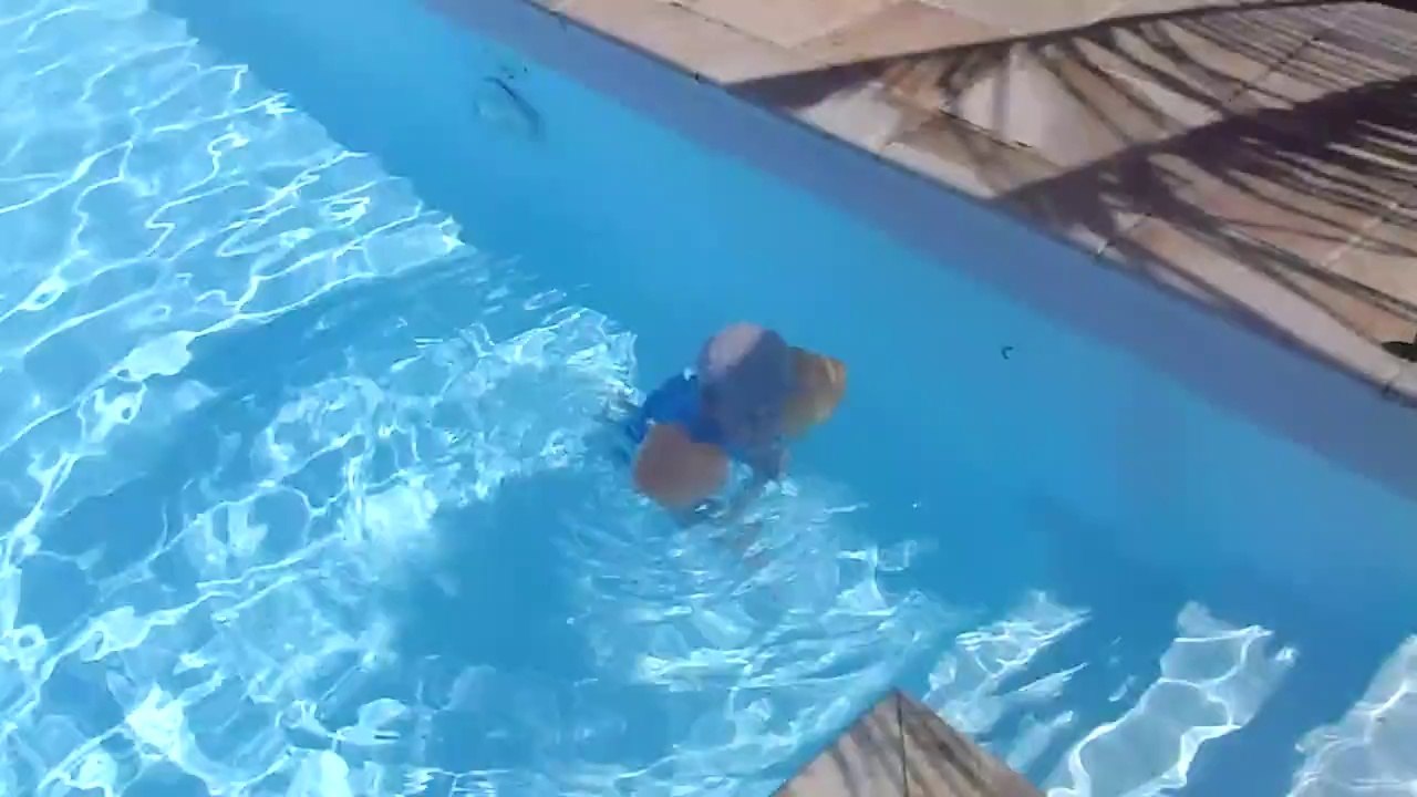 Les premières brasses d'Eliott